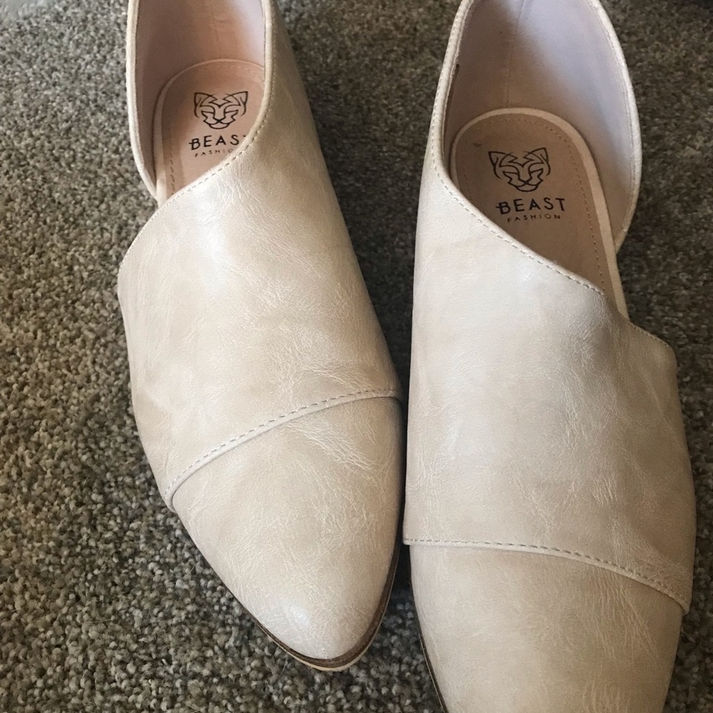 Cute cutout mules